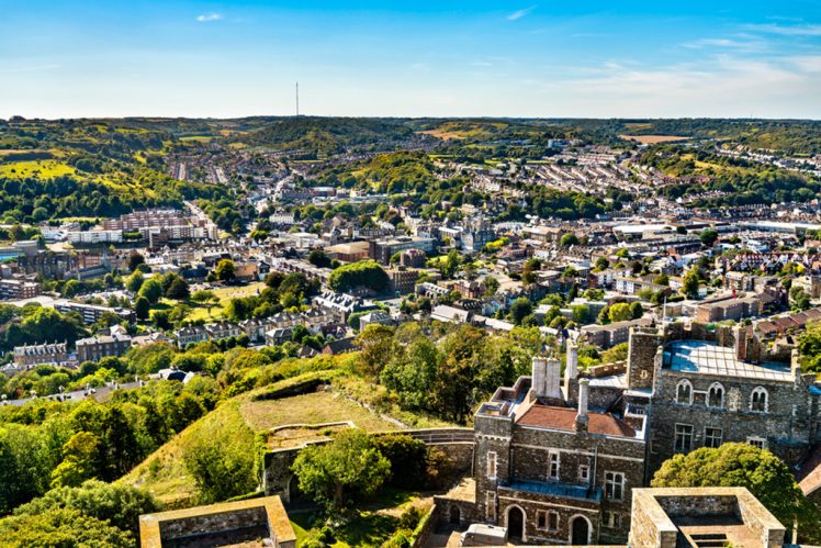 Dover-South-East-England-748x499.jpg